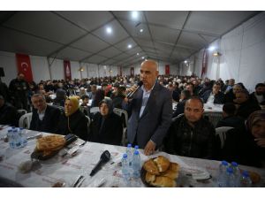 Bakan Kirişci Kahramanmaraş'ta depremzedelerle iftar yaptı