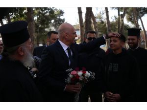 Yunanistan Dışişleri Bakanı Dendias, Gökçeada'da Paskalya ayinine katıldı