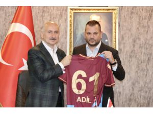 Ulaştırma ve Altyapı Bakanı Karaismailoğlu, Trabzonspor'u ziyaret etti