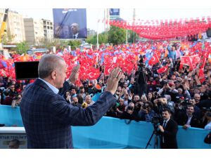 Cumhurbaşkanı Erdoğan Şanlıurfa'da afet konutu temel atma ve anahtar teslim törenlerinde konuştu: (1)