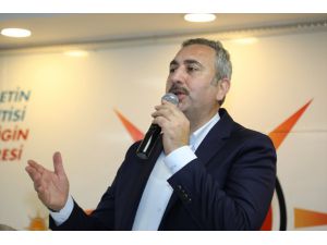 Eski Adalet Bakanı Abdulhamit Gül, Gaziantep'te aday tanıtım toplantısına katıldı: