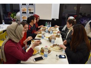 Roma'daki Türk öğrenciler iftarda bir araya geldi