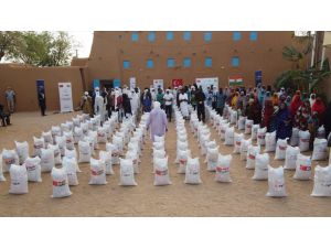 TİKA'dan 400 Nijerli aileye gıda paketi desteği