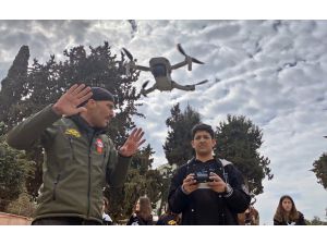 Depremzede 30 öğrenci ilk kez dron kullanmanın heyecanını yaşadı