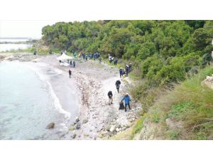 Turizm Haftası kapsamında tarihi Kefken Adası'nda temizlik yapıldı