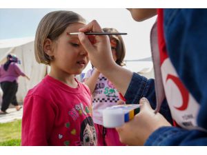 Türk Kızılay çocukların bayram sevincine ortak olacak