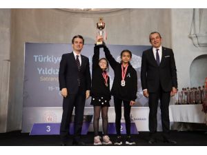 Türkiye Küçükler ve Yıldızlar Takım Satranç Şampiyonası İzmir'de sona erdi