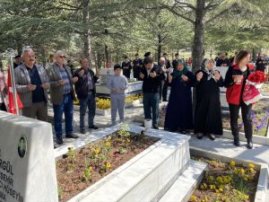 İç Anadolu'da Ramazan Bayramı arifesinde şehitlikler ziyaret edildi