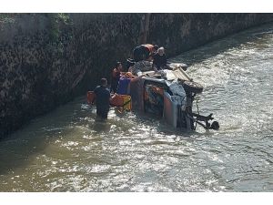 Osmaniye'de sulama kanalına devrilen araçtaki çift öldü, 1 kişi yaralandı