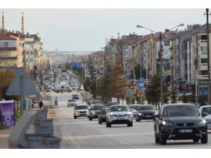 Konya-Ankara kara yolunda tatil dönüşü yoğunluğu yaşanıyor
