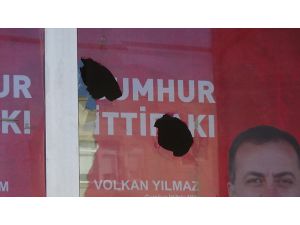 Cumhur İttifakı'nın seçim bürosuna taşlı saldırı