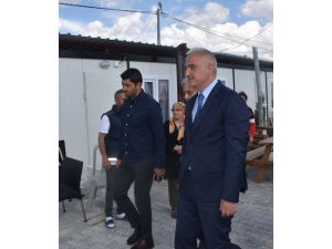 Kültür ve Turizm Bakanı Ersoy, Malatya'da konteyner kentte incelemede bulundu