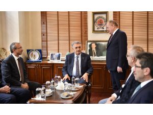 AK Parti'li Yazıcı'dan Samsun Büyükşehir Belediye Başkanı Demir'e ziyaret