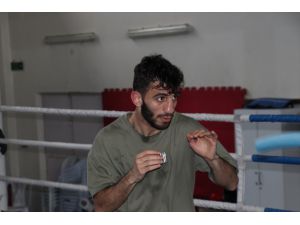 Milli boksör Batuhan Çiftçi, Dünya Şampiyonası'nda madalya hedefliyor: