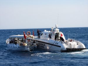 FETÖ üyesi oldukları öne sürülen 13 kişi Yunan adalarına kaçarken yakalandı