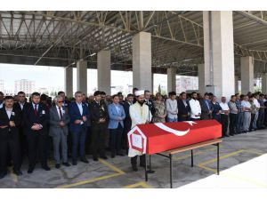 Mardin'de vefat eden Kıbrıs gazisi son yolculuğuna uğurlandı
