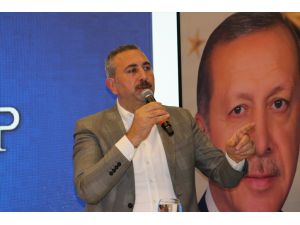 Eski Adalet Bakanı Abdulhamit Gül, Gaziantep'te muhtarlarla buluştu: