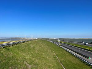 Hollanda, güçlendirilen Afsluitdijk Bendi ile yükselen sularla mücadelesini sürdürüyor