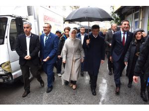 Gelecek Partisi Genel Başkanı Davutoğlu, Konya'da esnaf ziyaretinde bulundu: