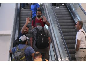 Sudan'dan askeri uçakla tahliye edilen 101 kişi  Türkiye'ye geldi