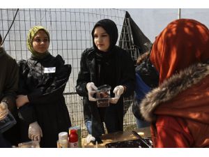Gümülcine'de Türkiye'deki depremzedeler için kermes düzenlendi