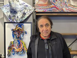 Sanatçı Yücel Dönmez'in "Görsel Sanatlarda Devrim" sergisi açıldı