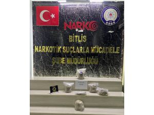 Bitlis'te 9 kilogram eroin yakalandı