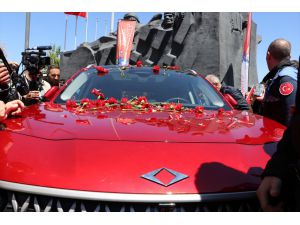 Türkiye'nin yerli otomobili Togg, Gaziantep'te tanıtıldı