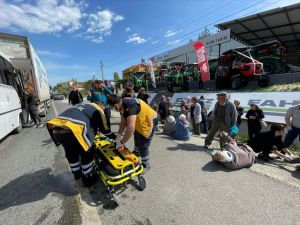 GÜNCELLEME - Muğla'da midibüsün kamyona çarptığı kazada 34 kişi yaralandı