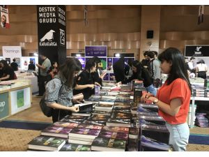 Antalya'da açılan "5. Kepez Kitap Fuarı" 114 yazarı kitapseverlerle buluşturacak