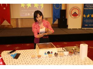 Trabzon'da depremzedeler için "Acı Günleri Tatlıya Bağlıyoruz" çikolata atölyesi düzenlendi