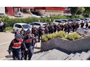 Adana'da ehliyet sınavında usulsüzlük yapanlara yönelik operasyonda 16 gözaltı