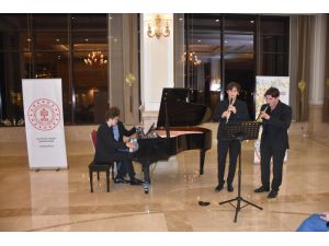 22. Afyonkarahisar Klasik Müzik Festivali'nde "Trio İnnsolitus" sahne aldı