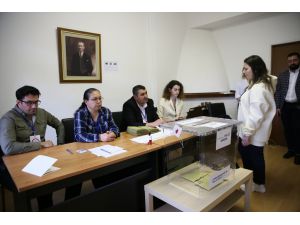 Slovakya'da Türkiye'deki 14 Mayıs seçimleri için ilk defa sandık kuruldu