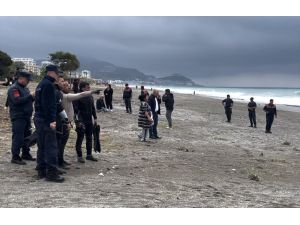 Alanya'da denize giren kişi boğuldu