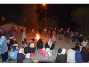 Bilecik'te köylü kadınlar Hıdırellez ateşi yakarak geleneklerini sürdürdü