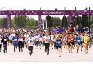Azerbaycan'da yarı maraton koşuldu