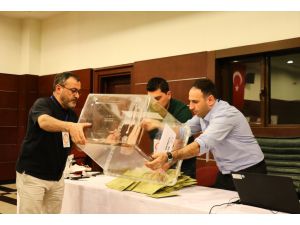 Kazakistan'da, Türkiye'deki 14 Mayıs seçimleri için oy verme işlemi sona erdi