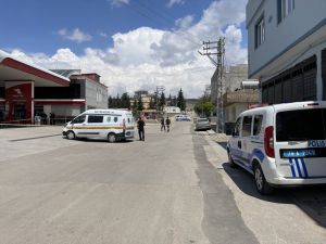 Kilis'te petrol istasyonundaki silahlı saldırıda bir kişi yaralandı