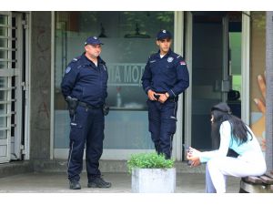 Sırbistan genelindeki 1800 okulda 2'şer polis görevlendirildi