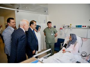 Enerji ve Tabii Kaynaklar Bakanı Dönmez, Eskişehir'de ziyaretlerde bulundu
