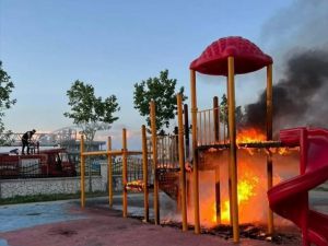 Şırnak'ta oyun parkında yangın çıktı