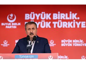 BBP Genel Başkanı Destici, Maltepe'de vatandaşlara hitap etti: