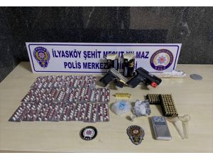 Samsun'da uyuşturucu bulunan araçtaki 5 zanlı gözaltına alındı