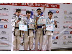 Judo Yıldızlar Türkiye Şampiyonası Sivas'ta başladı