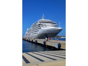 Lüks yolcu gemisi "Silver Spirit" ile Bodrum'a 564 turist geldi