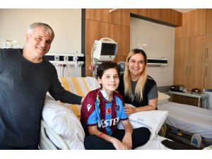U14 Milli Futbol Takımı seçmeleri hazırlıklarında rahatsızlanan çocuk, KTÜ'de sağlığına kavuştu
