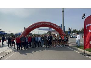 Samsun'da 19 Mayıs Yarı Maratonu başladı