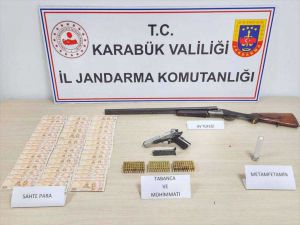 Karabük'te uyuşturucu operasyonlarında yakalanan 2 zanlı tutuklandı