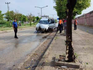 Adana'da iki trafik kazasında 2'si çocuk 3 kişi yaralandı